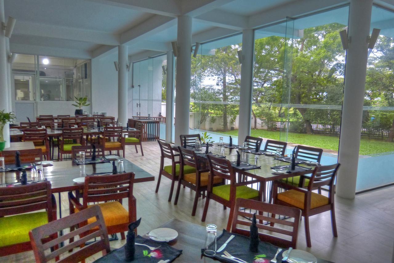 Hotel Rain Tree By Oak Ray Tissamaharama Exterior foto